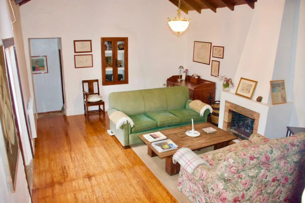 La Casa Del Moral By I N Z U L A E Villa Vega de San Mateo Spain
